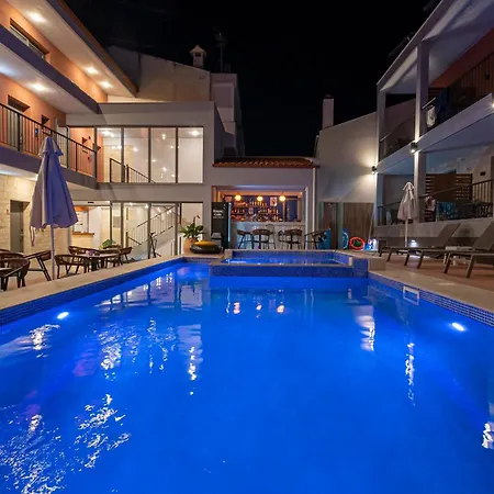 מלון Maltepe Luxury 4*