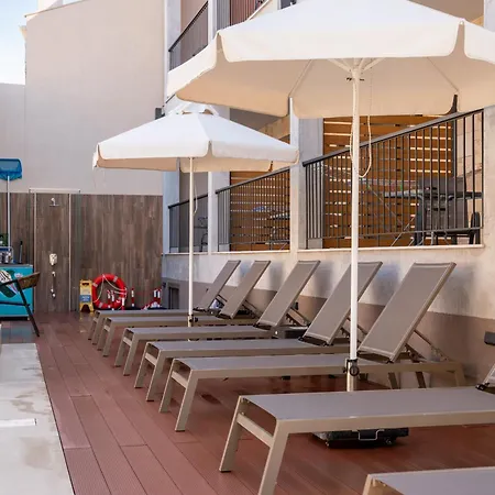 מלון Maltepe Luxury 4*