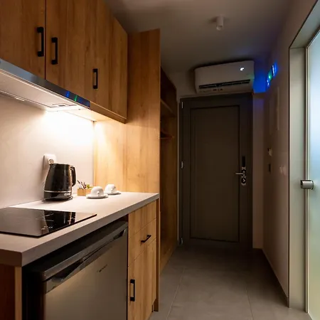 מלון Maltepe Luxury 4*